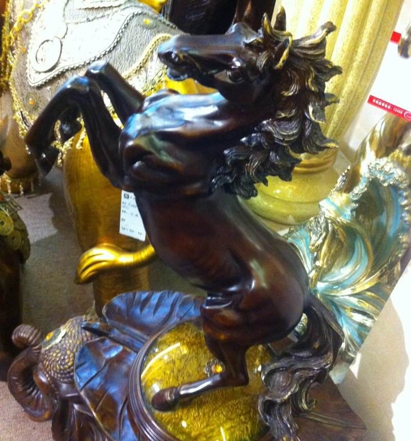 Latest variety of statues at best prices available at Big Boys Furniture